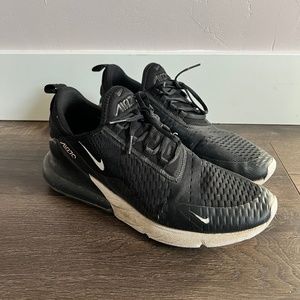 Nike Air Max 270 Sneakers Shoes Mens 11 Black White Red